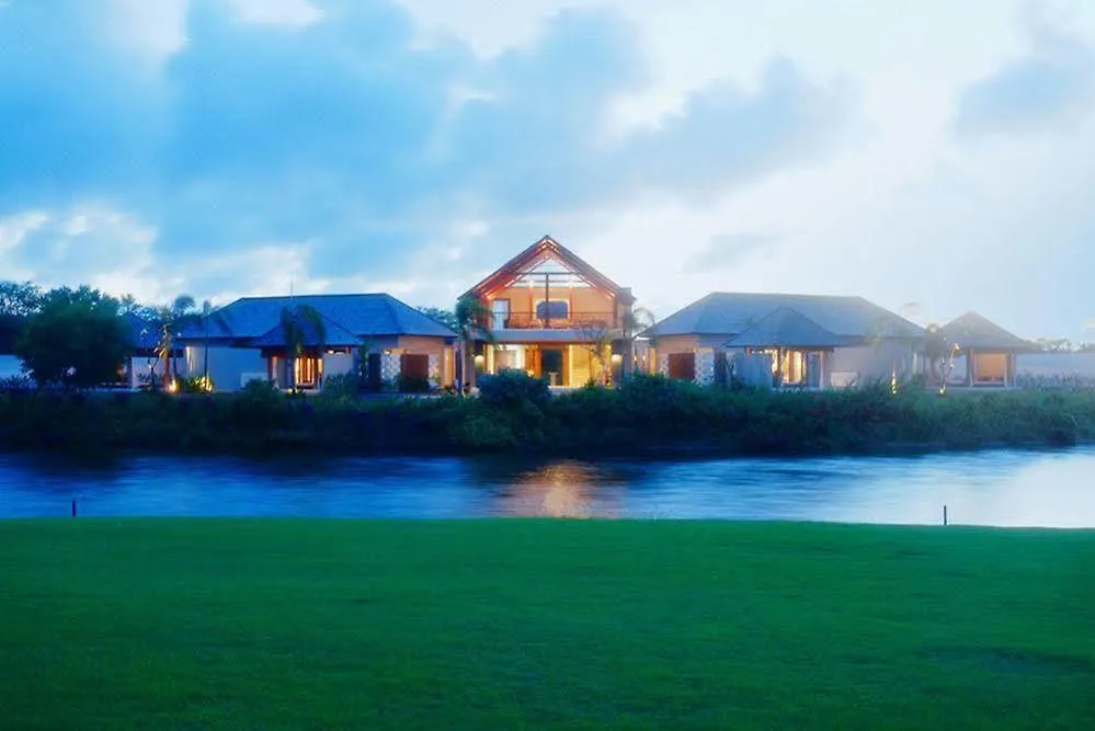 Water Edge Villa By Soscomma Pecatu